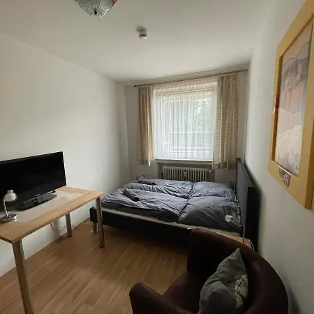 Schoene Einfache Mitten In