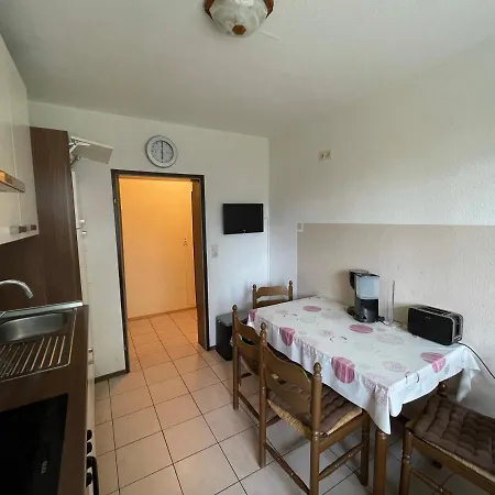 Schoene Einfache Mitten In Apartment Oldenburg